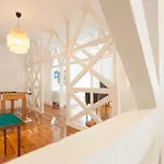 Flh Marques Spacious Flat